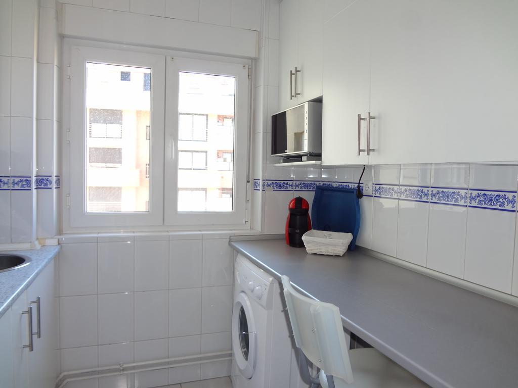 Sunny Apt Close To University With Parking And Wifi Hotel Santander Exterior photo